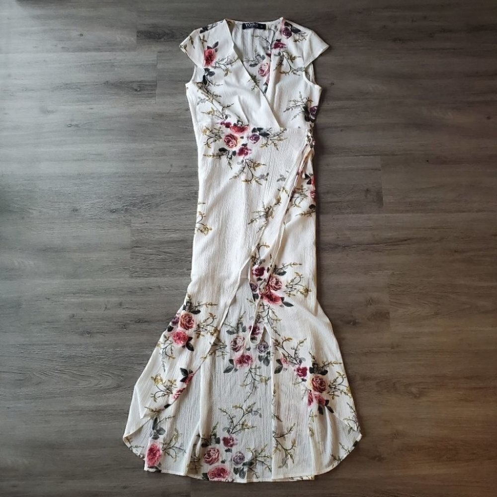 Floral Wrap Dress - Picture 6 of 10
